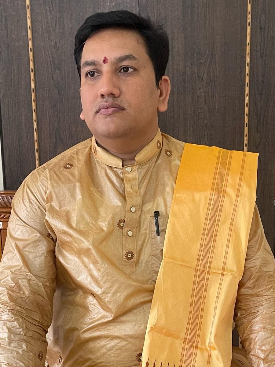 Portrait of Acharya Pt. Binod Shastri.